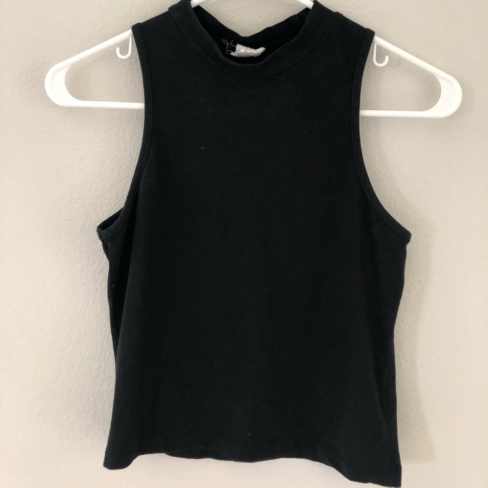 •small black turtle neck top